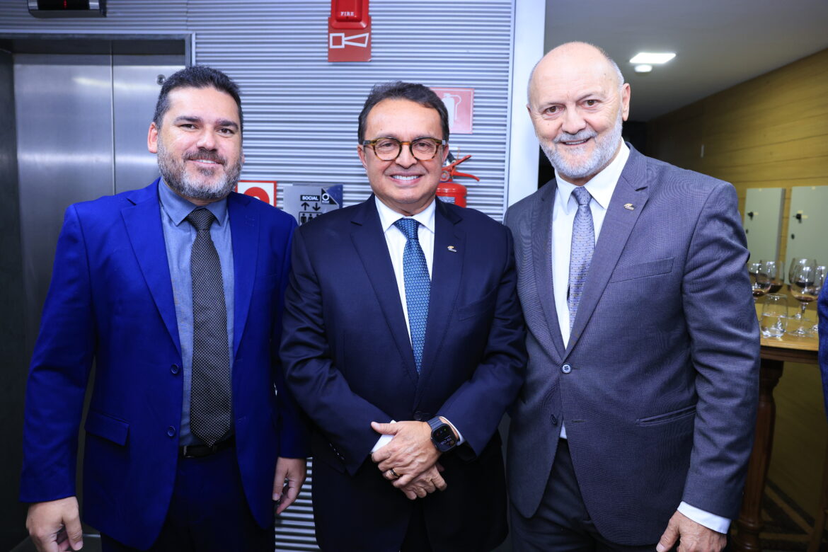 FENACON participou da inauguração da nova sede da Febrac, em Brasília. O evento reuniu autoridades, personalidades e lideranças do setor de serviços