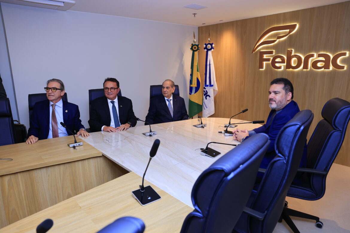 FENACON participou da inauguração da nova sede da Febrac, em Brasília. O evento reuniu autoridades, personalidades e lideranças do setor de serviços